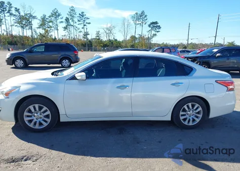2015 Nissan Altima 2.5/2.5 S/2.5 Sl/2.5 Sv from USA, damaged, VIN 1N4AL3APXFN334790